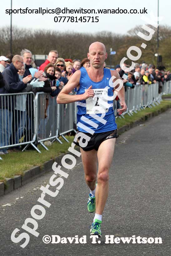 Ian Hudspith (Morpeth) 2nd in the North Tyneside 10k Road race. Photo: David T. Hewitson/Sports for All Pics